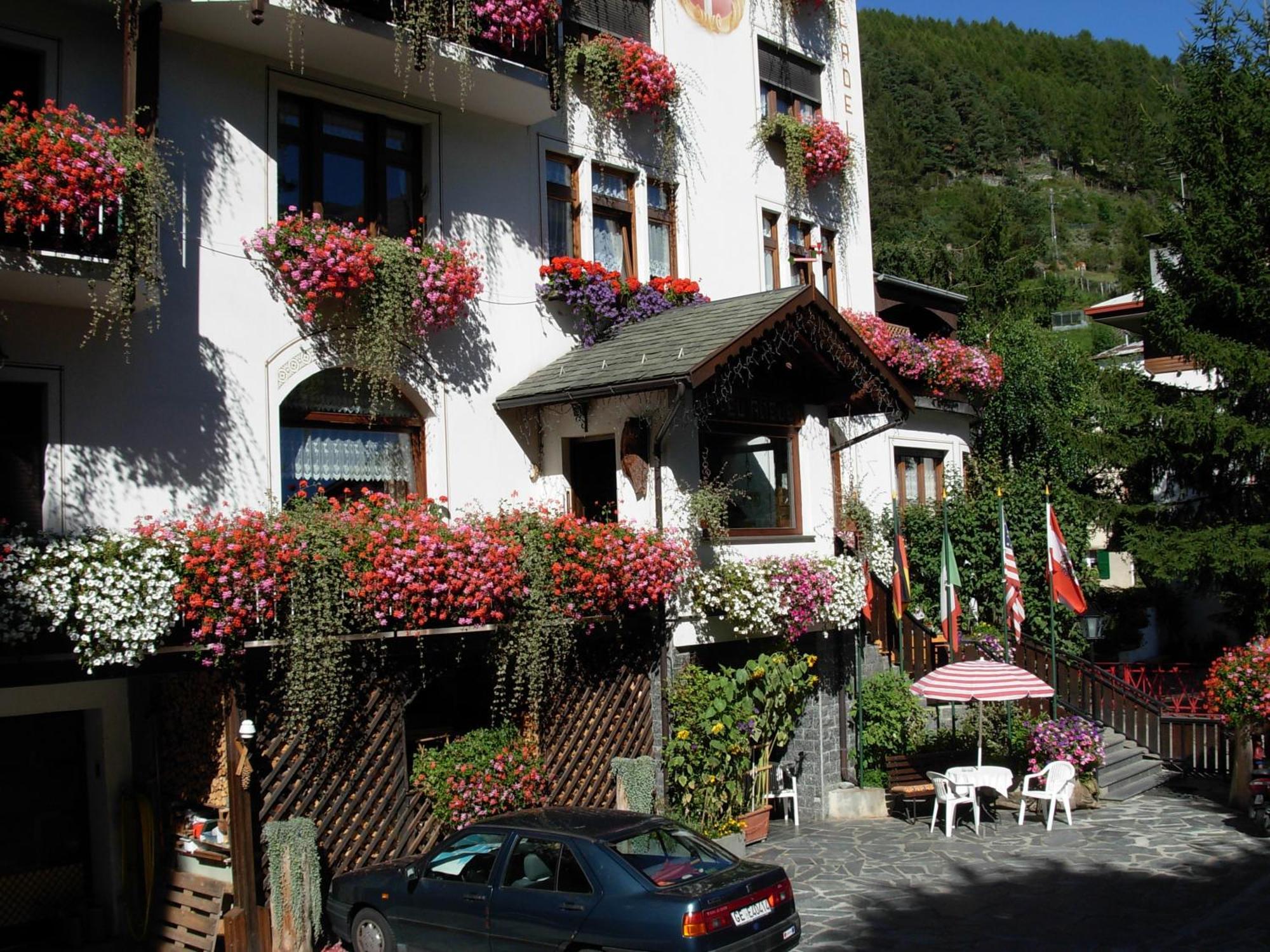 Albergo Adele Bormio Eksteriør billede
